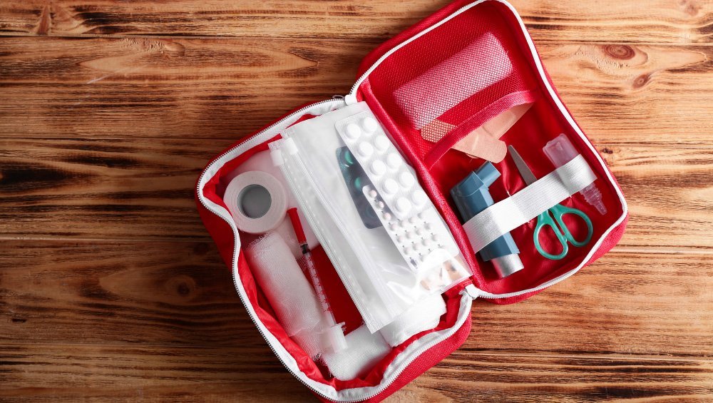 10 indispensable à avoir dans sa trousse de secours
