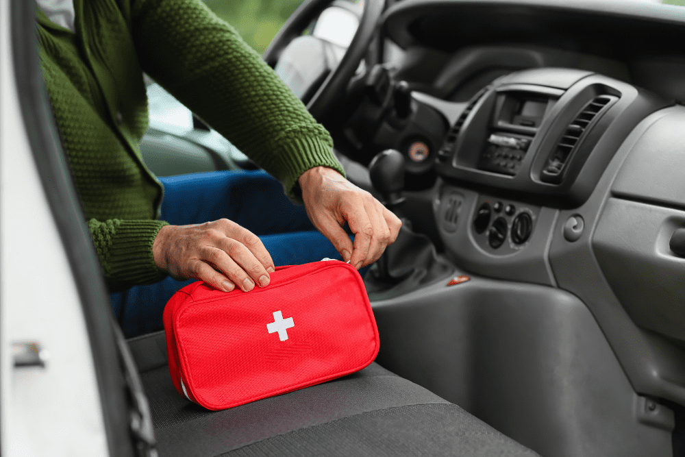 trousse de secours voiture