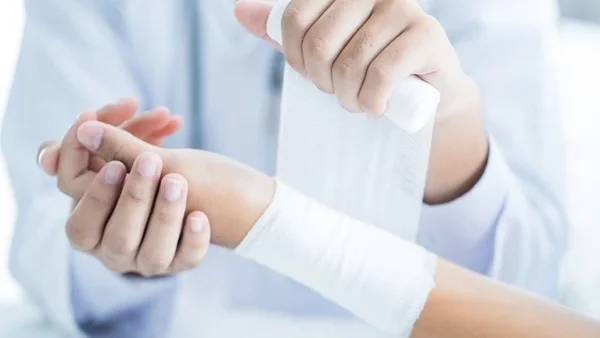 Bandage et maintien : je choisis la bande adaptée à ma blessure